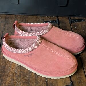 Koolaburra UGG slippers red women's 9